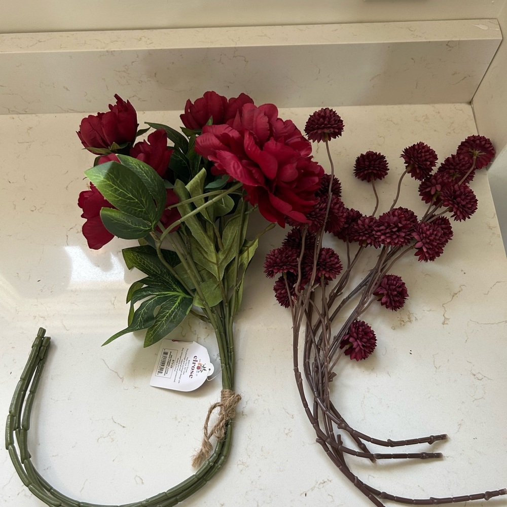 Red/maroon faux flower bundle